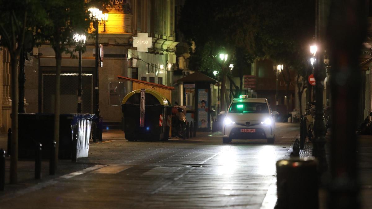 Mineur condamné pour avoir brutalement agressé un taxi à Zaragoza : trois mois d'absence !