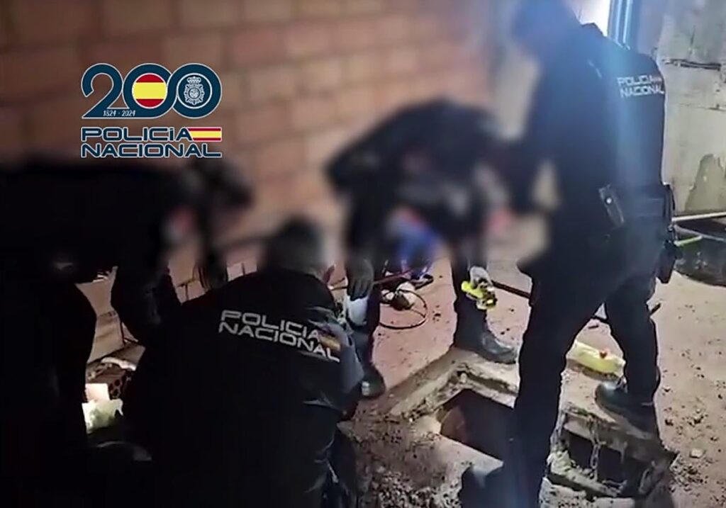 Un tunnel de drogue à 19 mètres sous terre : le 'narco-tunnel' de Ceuta révélé !