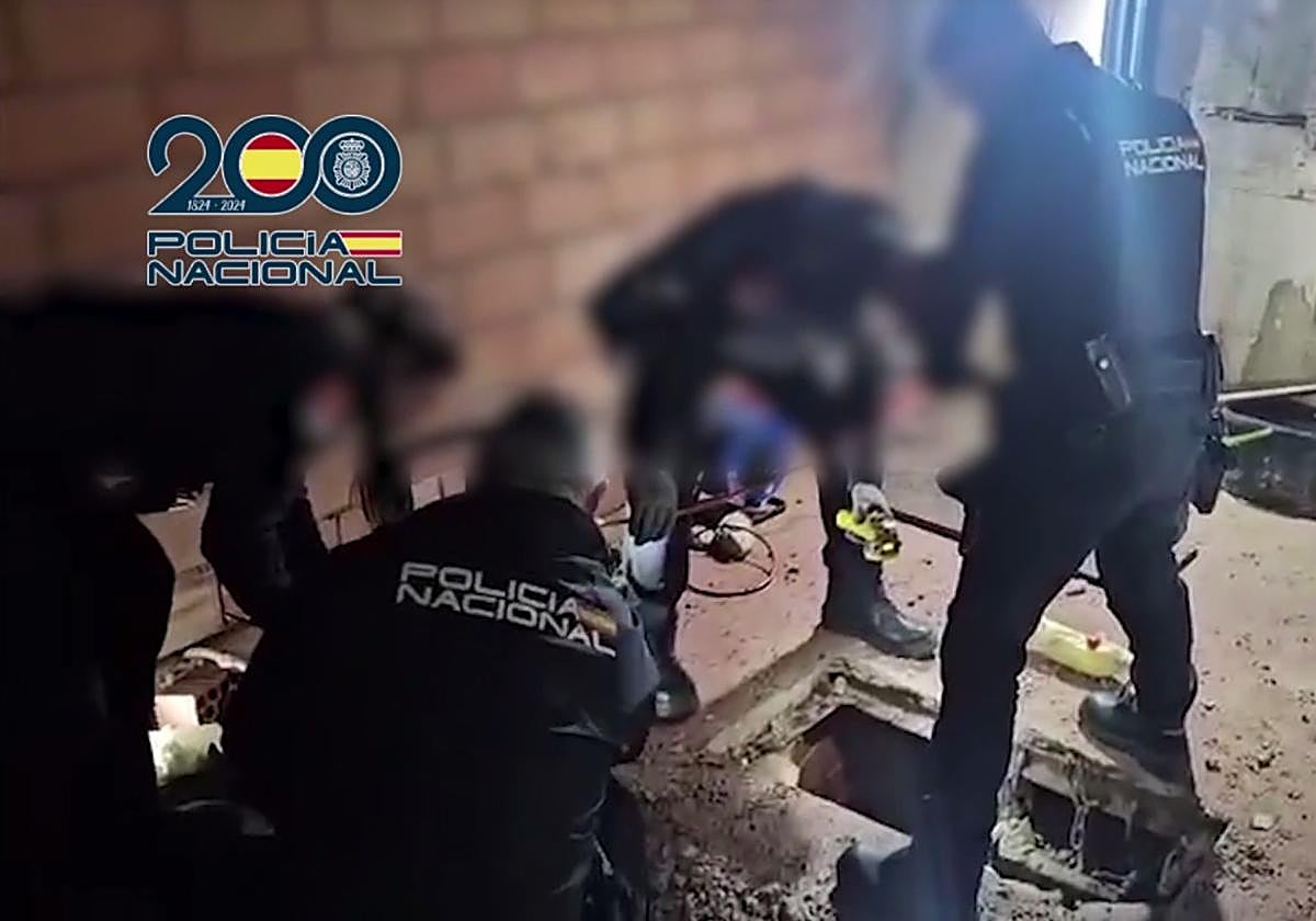 Un tunnel de drogue à 19 mètres sous terre : le 'narco-tunnel' de Ceuta révélé !