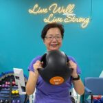 De plus en plus de seniors se mettent à la musculation, mais certains centres affichent des listes d'attente de 9 mois