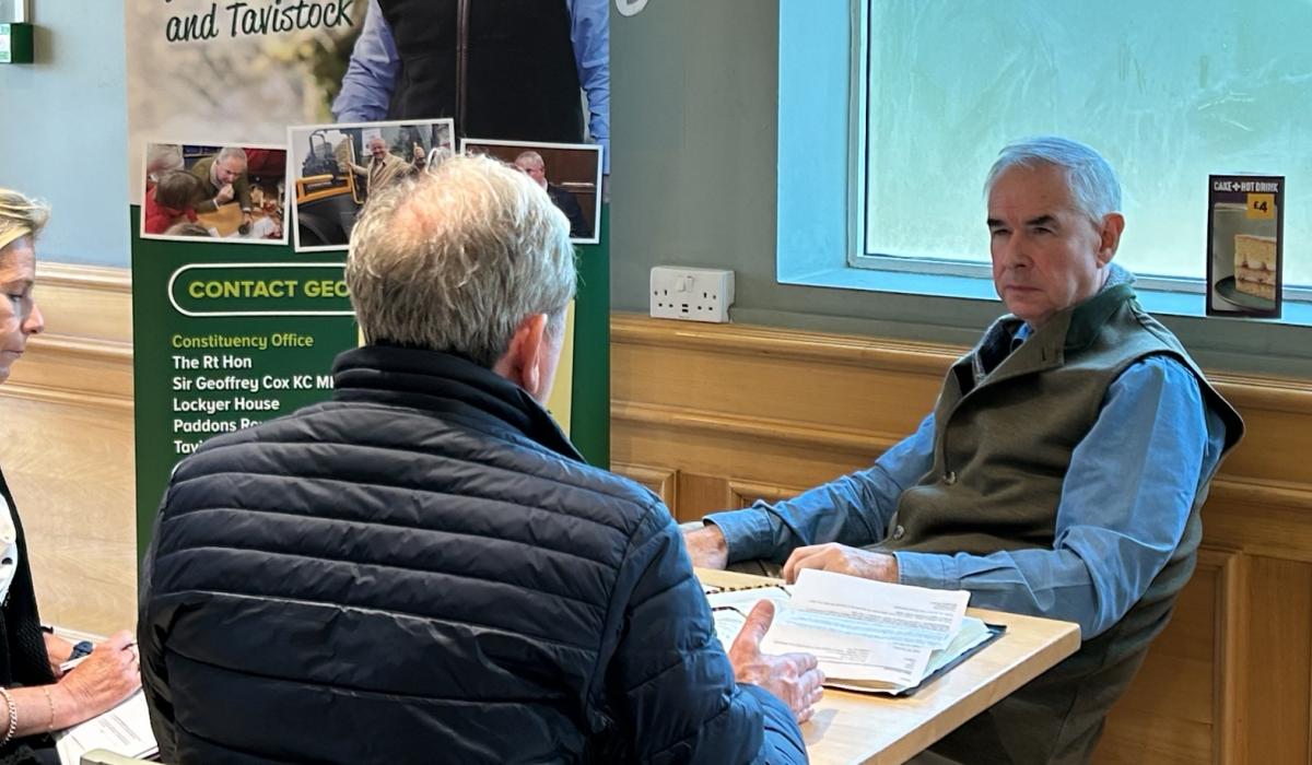 Le député de Torridge en action pour ses permanences de printemps et d'été