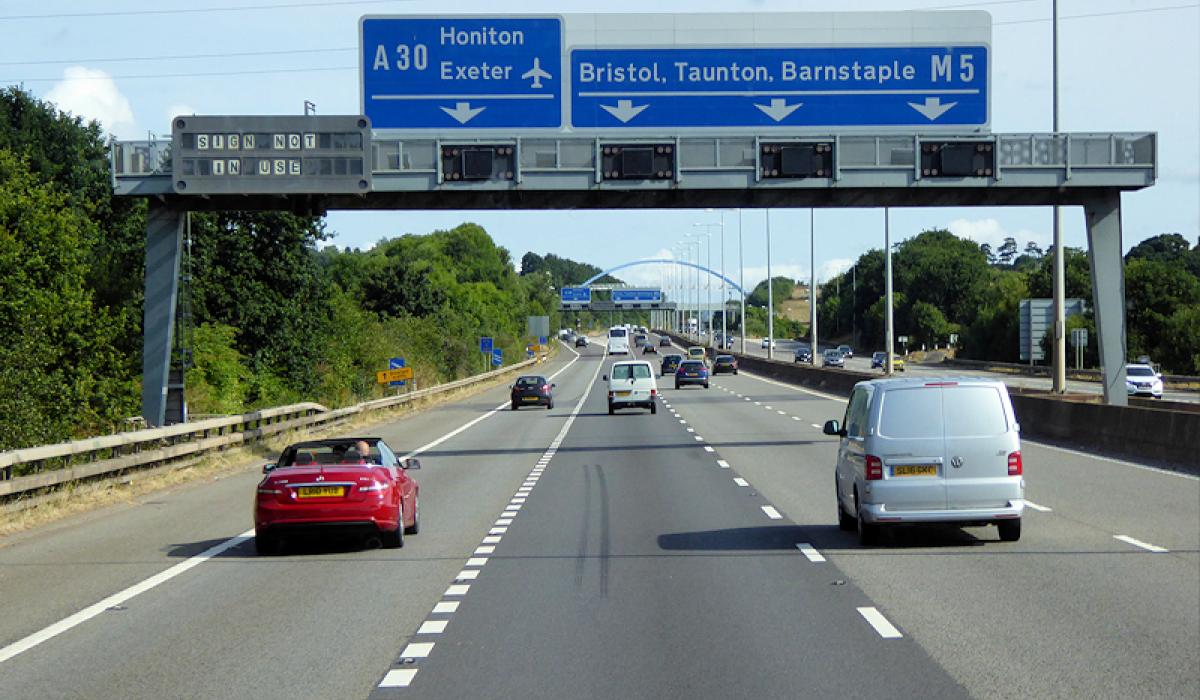 Travaux de sécurité M5 : débuts aujourd'hui entre les sorties d'Exeter !