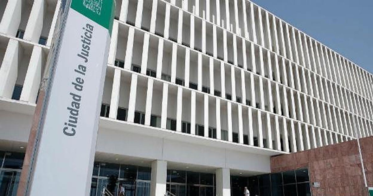 Un client poignarde un réceptionniste d'hôtel à Benalmádena et est incarcéré