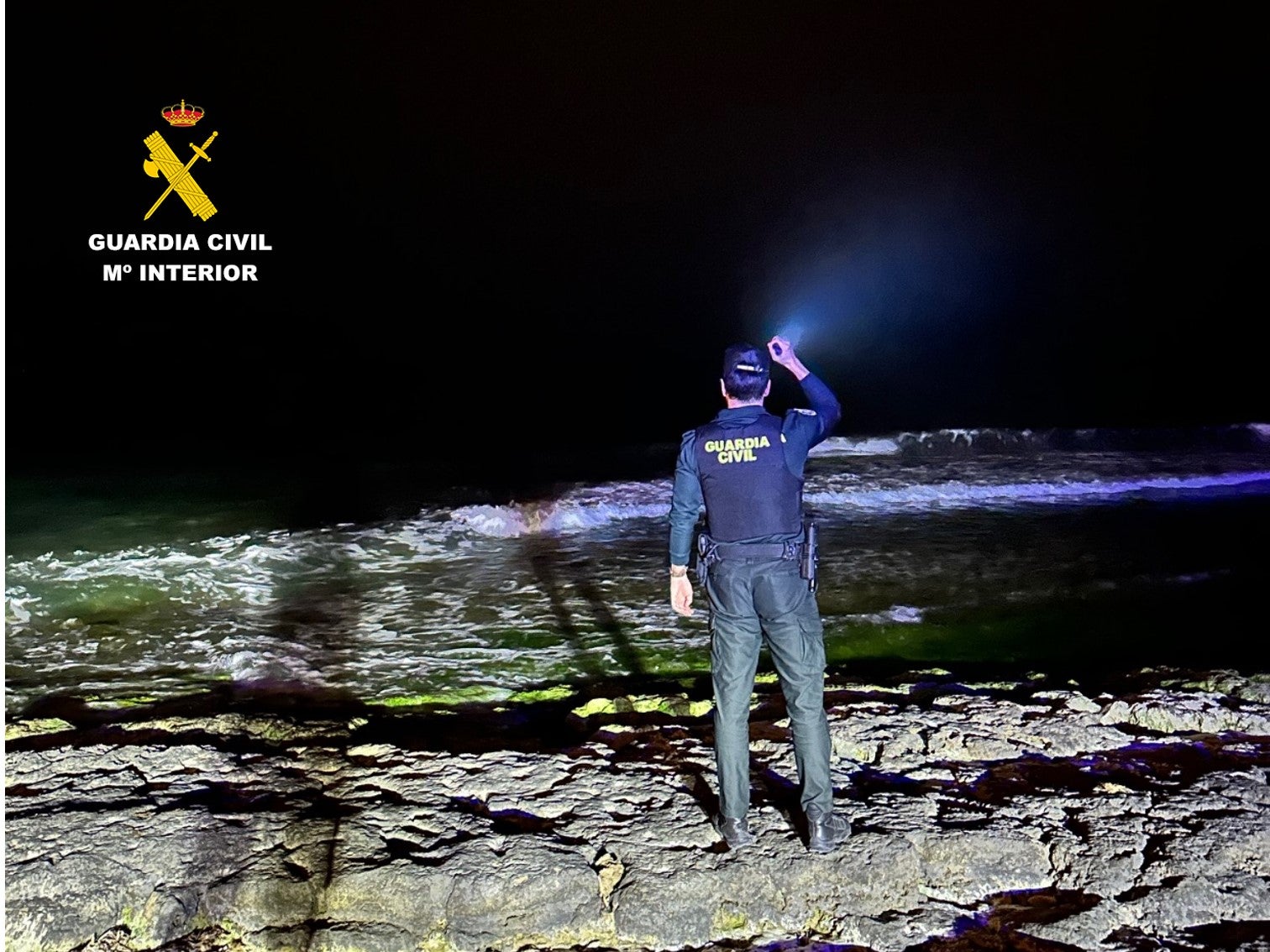 Un gendarme sauve une femme de la noyade sur une plage de Torrevieja !