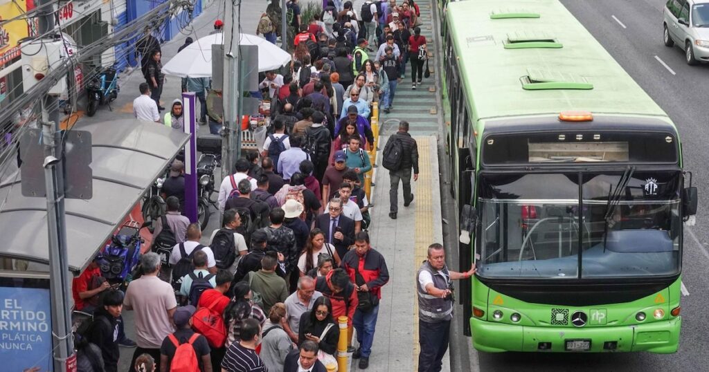 Métro CDMX : Prolongation de la fermeture de la Ligne 2 et infos essentielles sur le service RTP