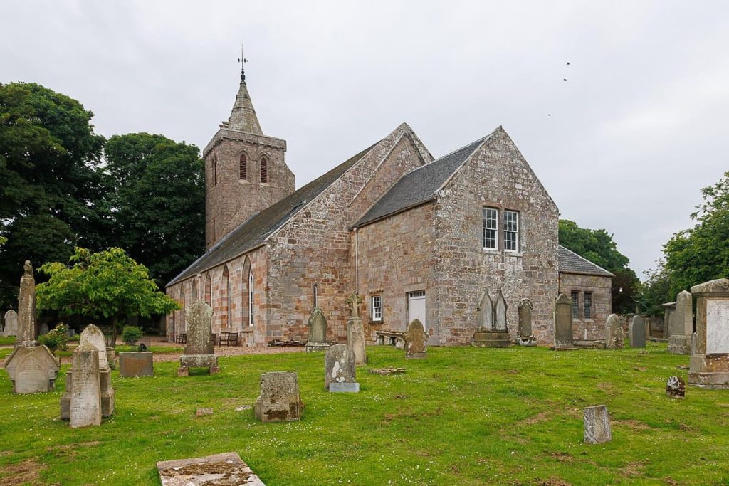 Soutien renforcé pour la restauration des monuments historiques au cimetière de Fife
