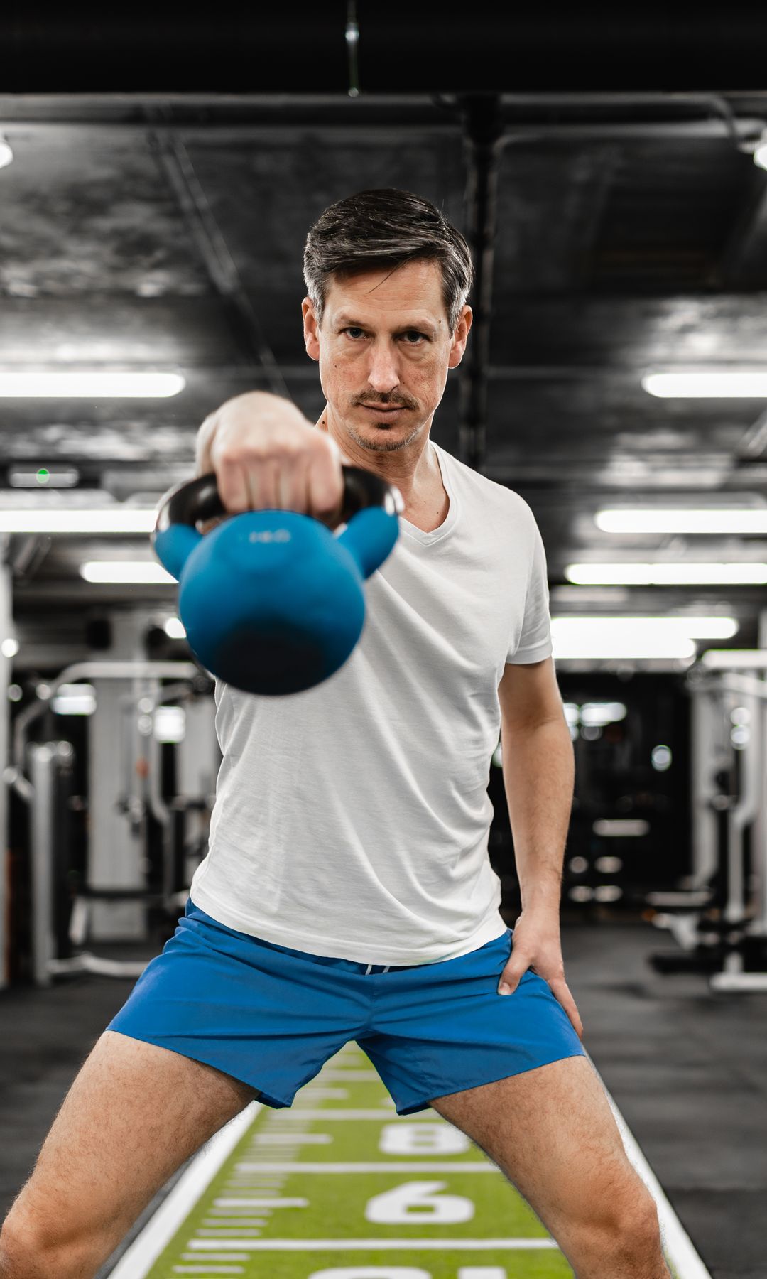Entraînement en salle avec kettlebells
