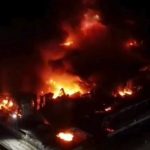Incendie à Sarno : une épaisse fumée noire menace la ville, fermez vos fenêtres !