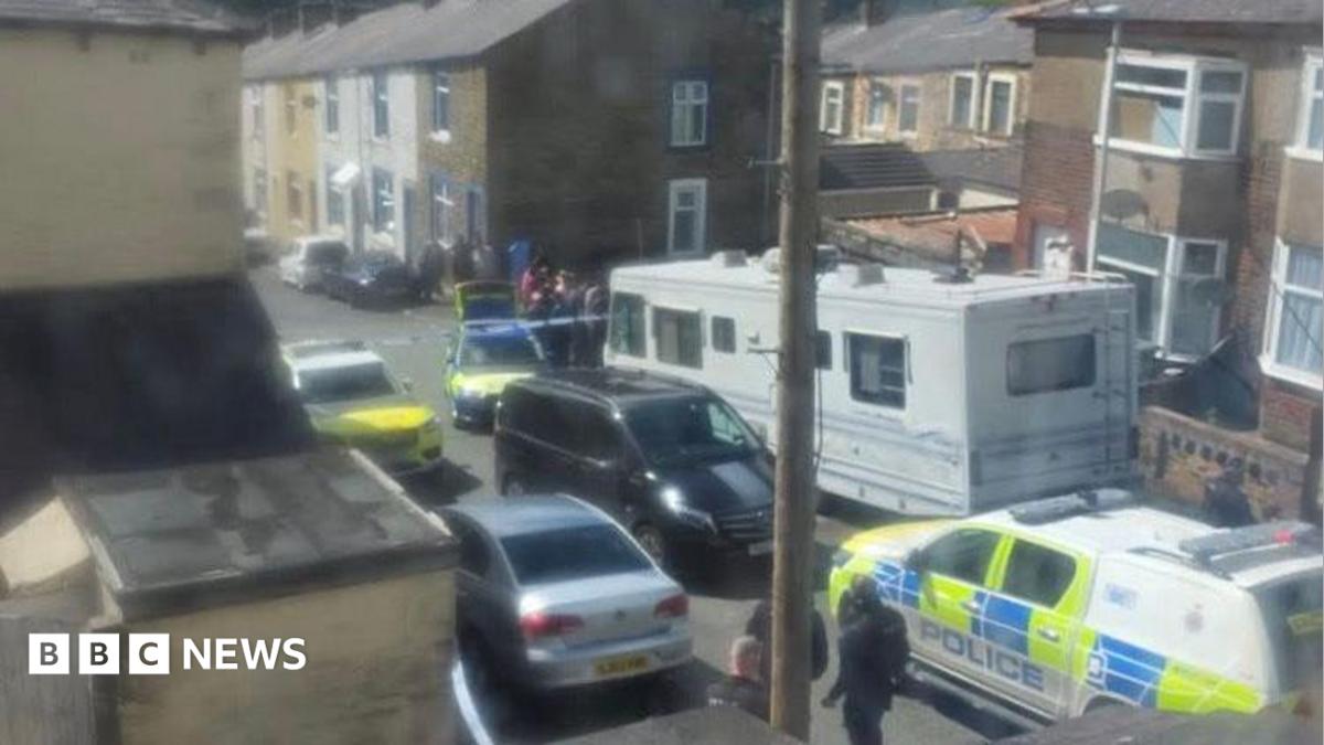 Agressée à l'arme blanche : une adolescente de 17 ans poignardée à Burnley