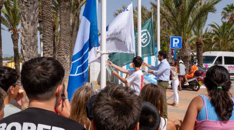 Des étudiants à Isla Plana s'engagent pour une grande opération de nettoyage de plage !