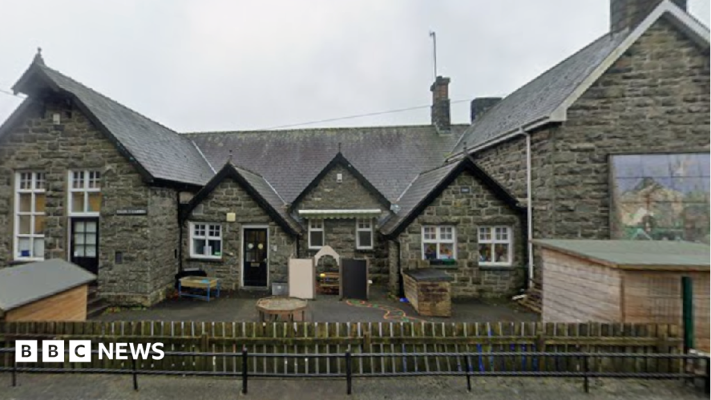 École primaire de Gwynedd ferme avec seulement deux élèves cet été