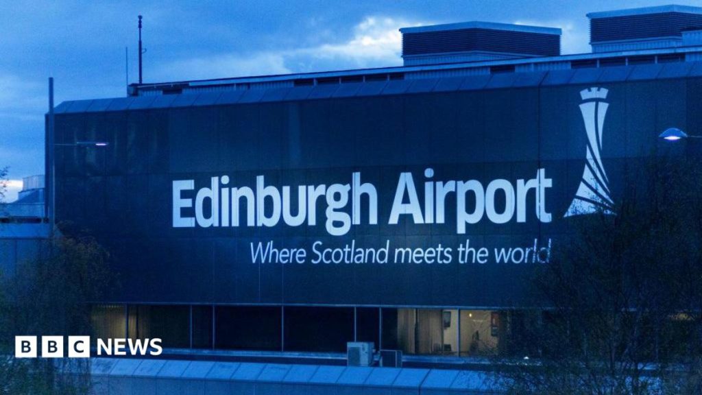 Évacuation de l'aéroport d'Édimbourg à cause d'un paquet suspect