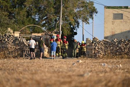 Les pompiers lors des opérations de secours dans l'usine accidentée