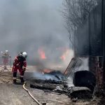 Incendie à Parla : plusieurs camions et cabanes en flammes