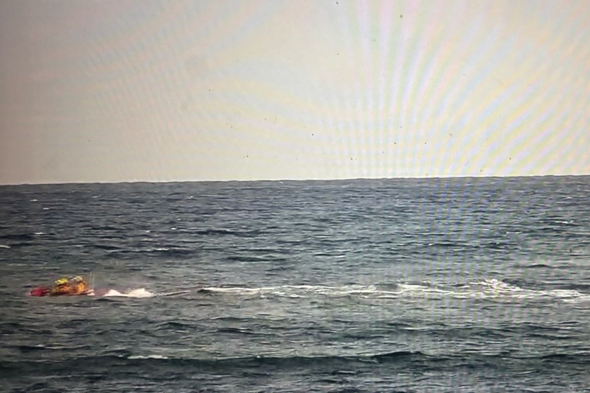 Le canot de sauvetage se dirige vers Little Lantic Beach.