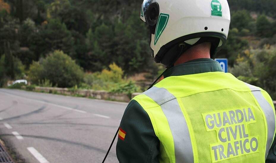 Motard tragiquement tué dans une collision avec un camion à Cortes de la Frontera