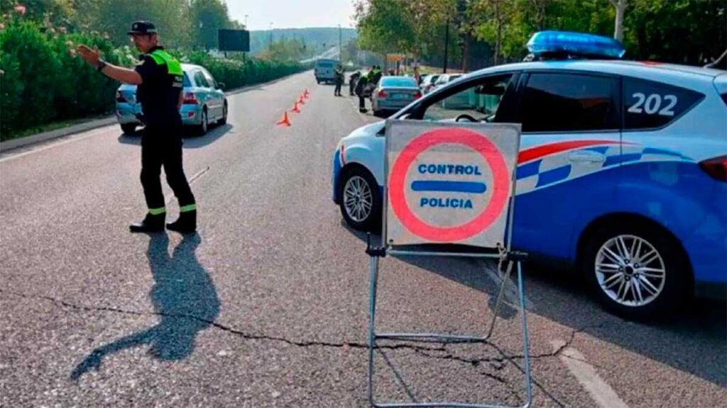 Motoriste ivre sans casque ni permis à Zaragoza