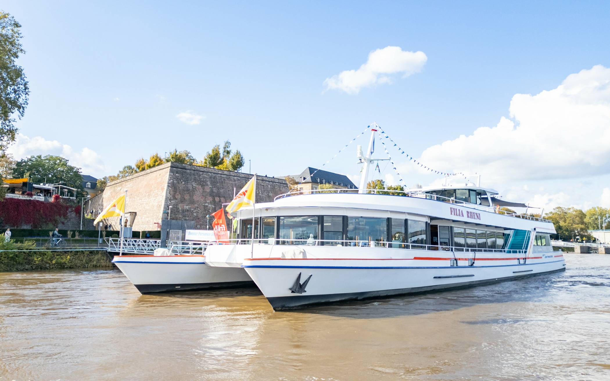 Des bateaux de promenade à Bonn