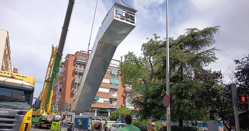 Nouvelles escalators au Métro de San Blas et Estrella !