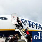 Ryanair met en place une politique de sièges familiaux gratuits après une enquête !