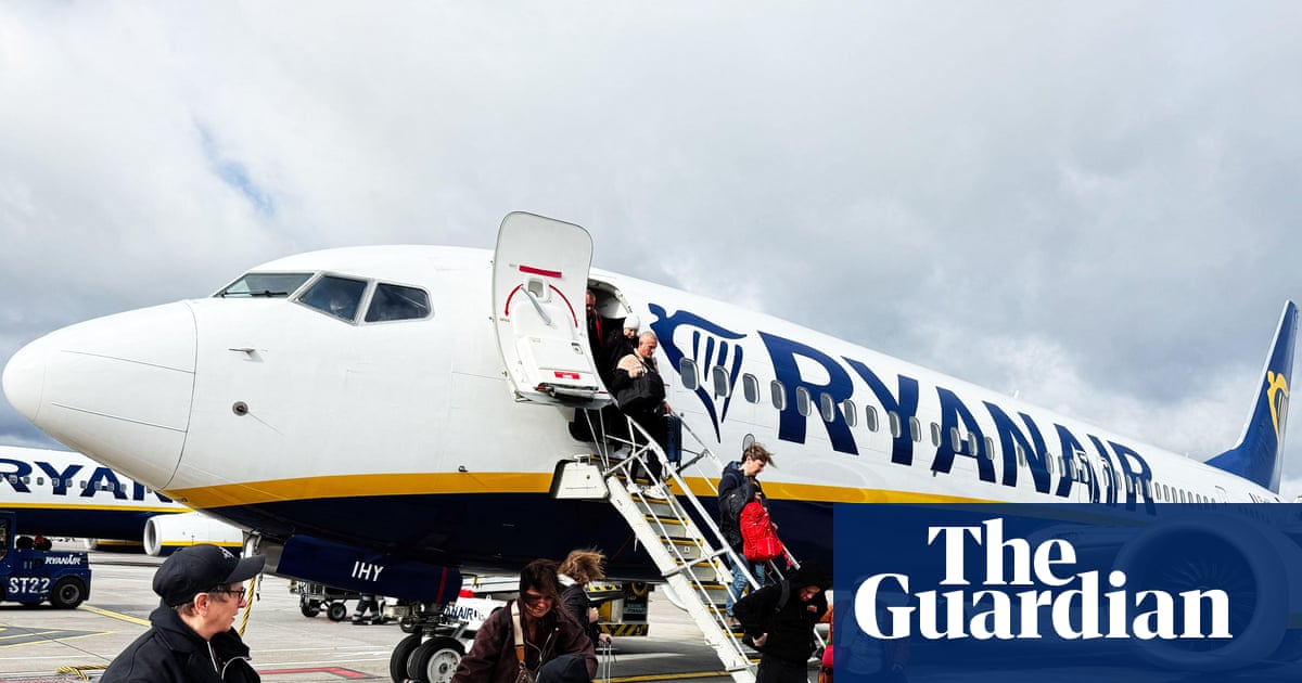 Ryanair met en place une politique de sièges familiaux gratuits après une enquête !