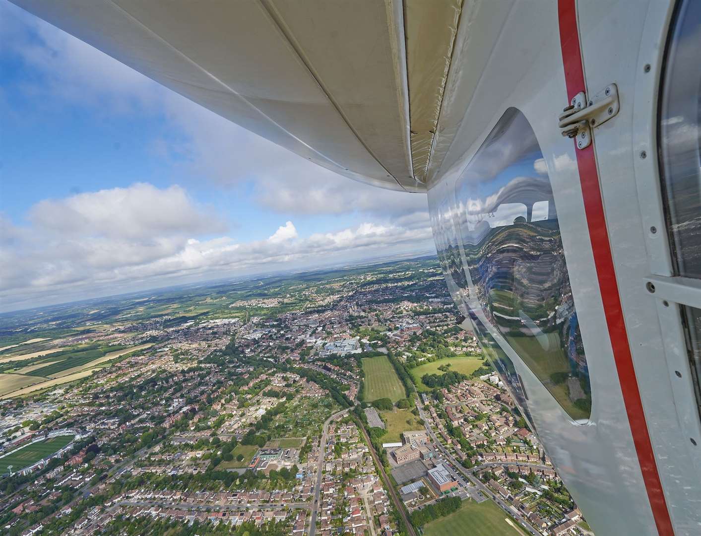 Vue depuis le célèbre dirigeable Goodyear lors de son passage au-dessus du Kent. Photo : Uwe Stohrer