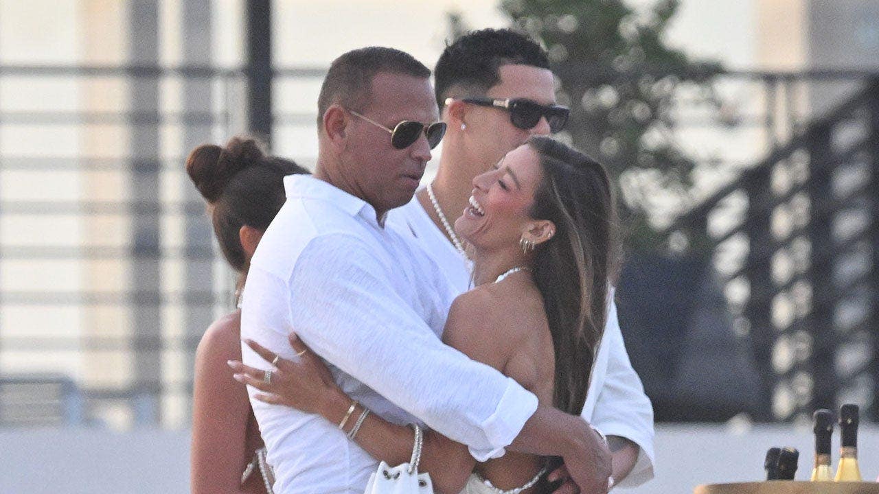 Alex Rodriguez rebondit avec une nouvelle entraîneuse et mannequin après sa rupture récente