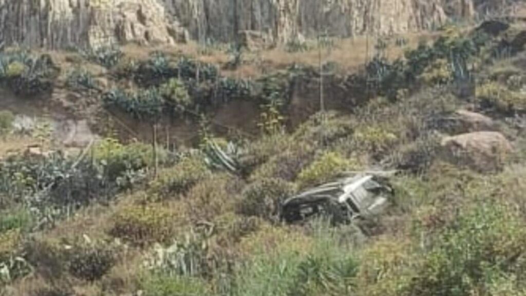 Coche fou dévale une pente à Gran Canaria