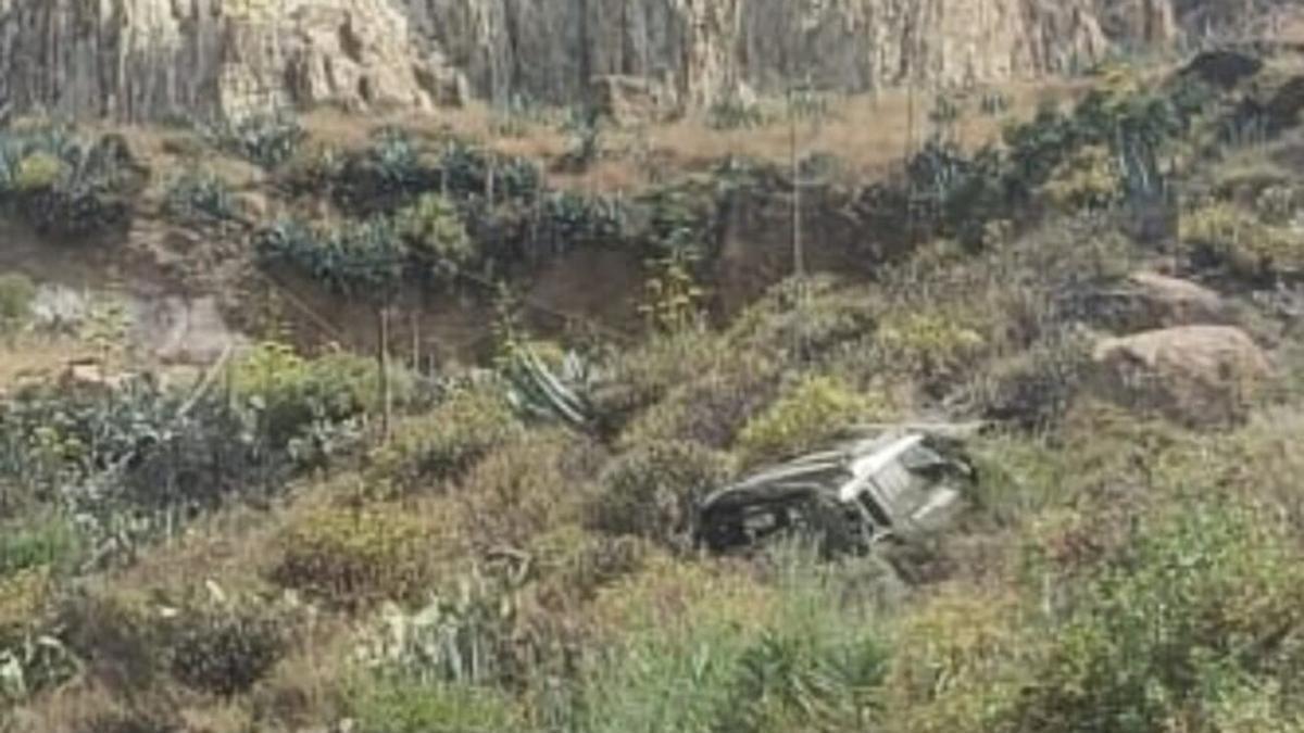 Coche fou dévale une pente à Gran Canaria