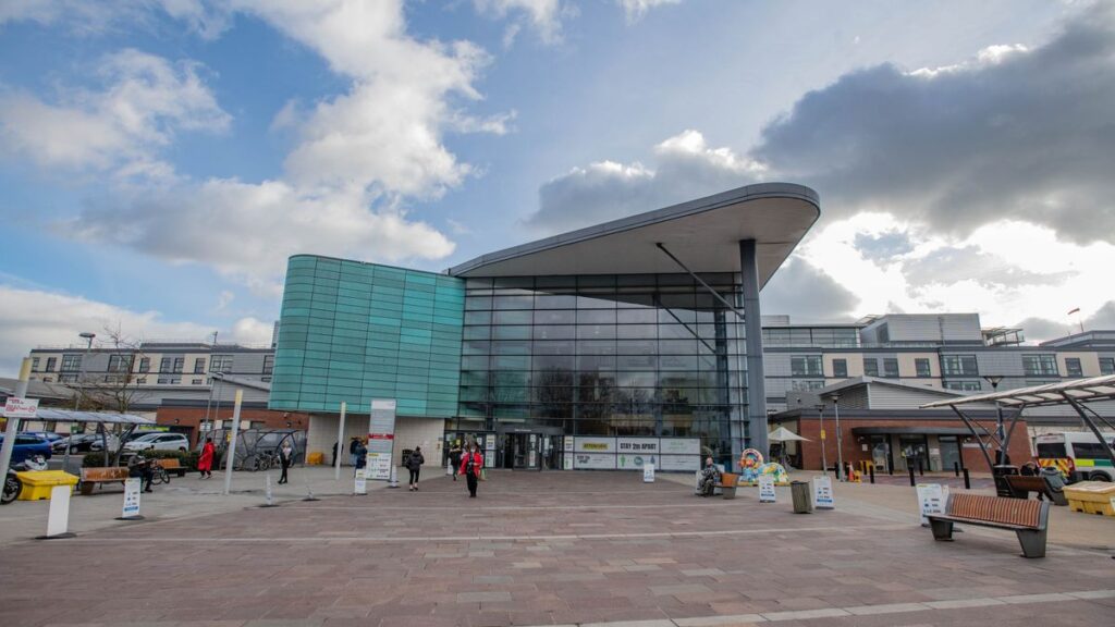 Patient décédé et des centaines de victimes d'erreurs de diagnostic d'un radiologue de Derby