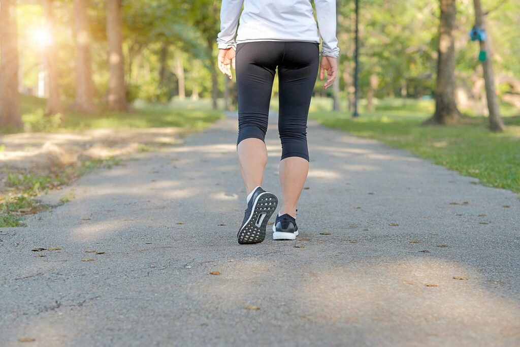 L'astuce essentielle pour profiter pleinement de la marche comme exercice cardio
