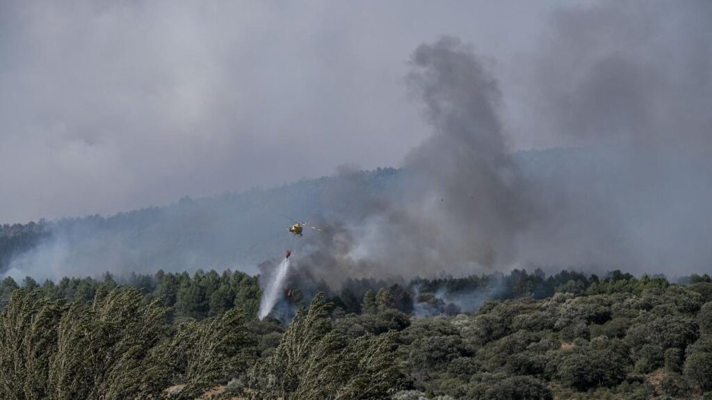 Quinze communes évacuées à cause de l'incendie de la Mierla à Guadalajara