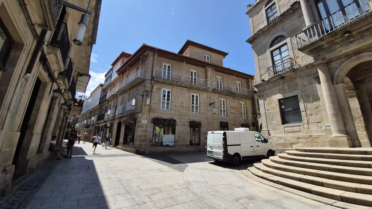 Vue des numéros 17 et 19 de Manuel Quiroga, où Bretal ouvrira son hôtel de charme.
