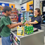 4 500 jeunes de milieux défavorisés recevront des boissons protéinées dans les points de vente Cheers grâce à un programme pilote FairPrice.