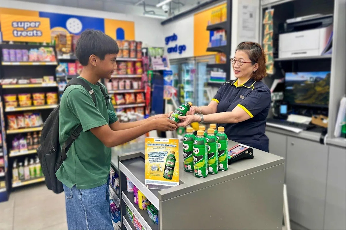 4 500 jeunes de milieux défavorisés recevront des boissons protéinées dans les points de vente Cheers grâce à un programme pilote FairPrice.