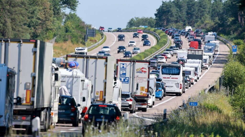 Alerte de bouchons sur A7, A1 et vers la côte : attention à Hamburg et le nord