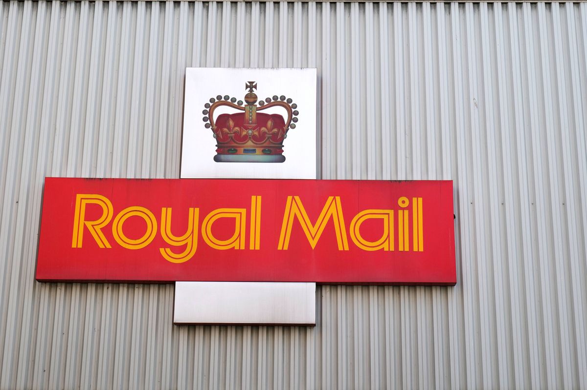 Panneau Royal Mail usé à London