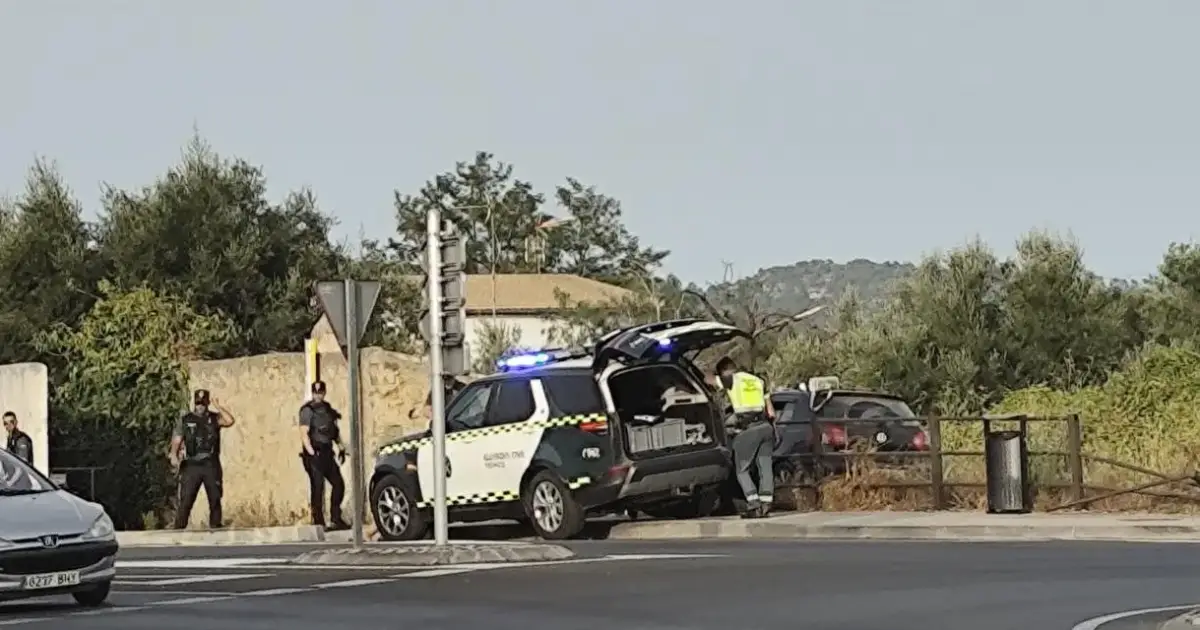 Conducteur en fuite à Artà met les piétons en danger avant d'accuser un accident