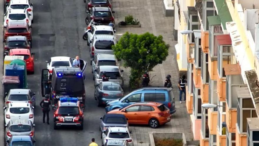 Deux enseignants arrêtés dans l'opération Curricán contre la pornographie infantile à Gran Canaria et El Hierro