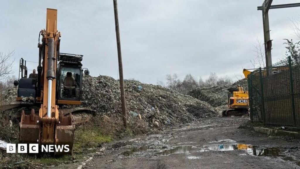 Enquête sur les produits chimiques toxiques d'une décharge illégale à Bickershaw