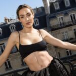 Frankie Bridge révèle 6 exercices légers pour des bras et épaules musclés