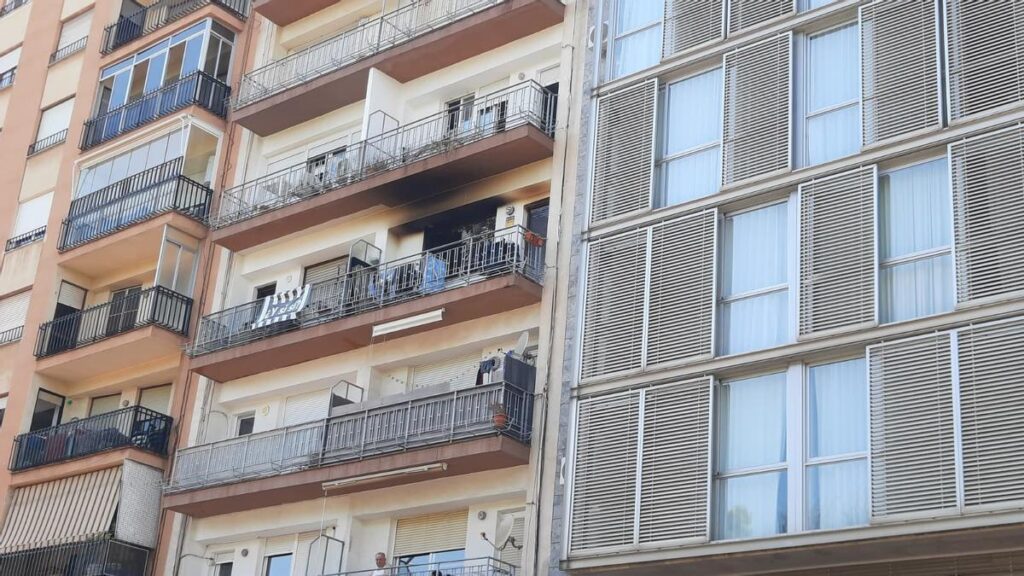 Incendie au troisième étage de l'avenue Barcelona à Castelló