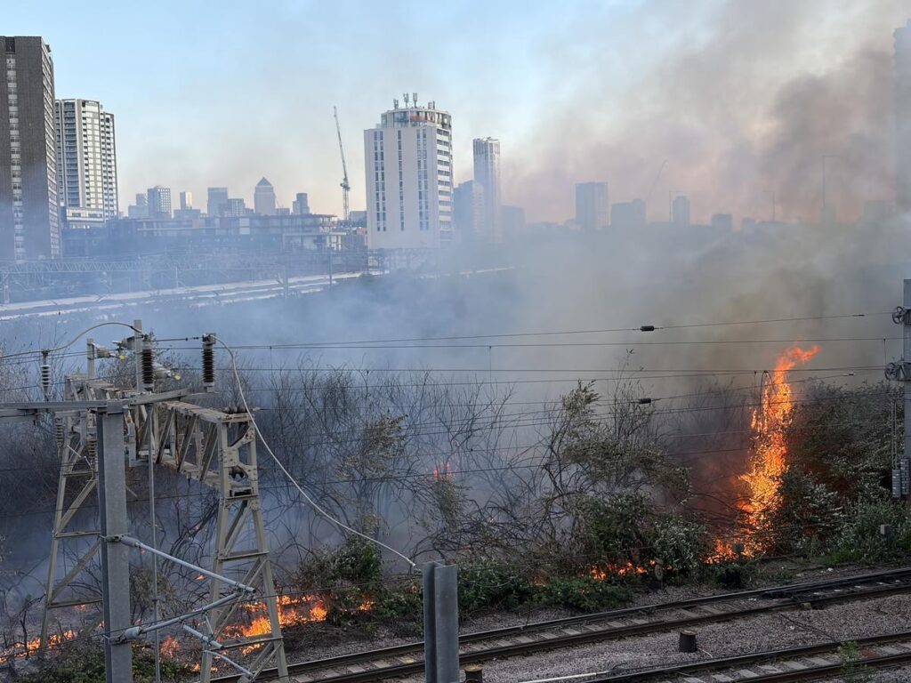 Incendies ferroviaires à Londres : comprendre cette recrudescence inquiétante