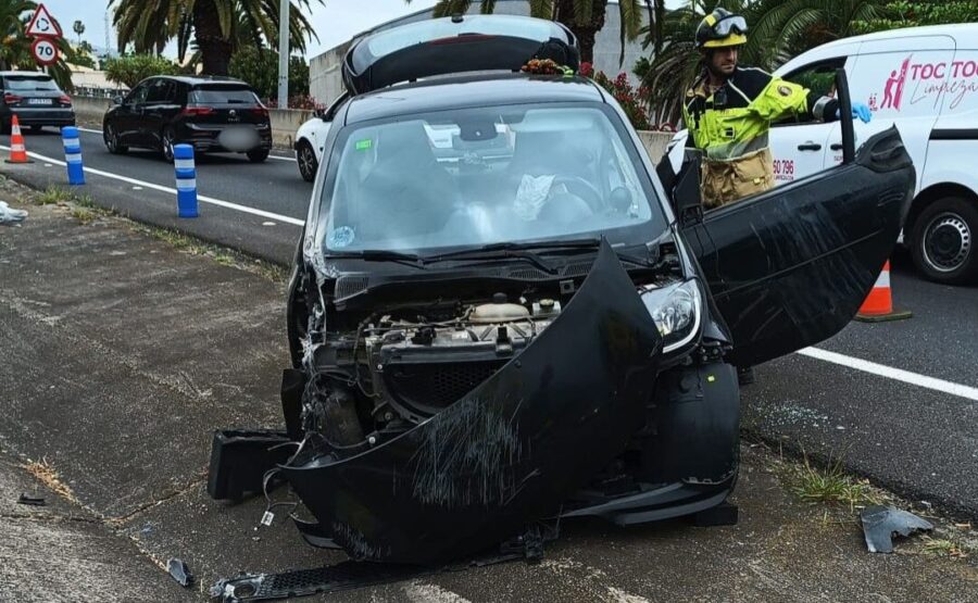Interventions spectaculaires des pompiers de Tenerife : incendies et accidents en pleine action !