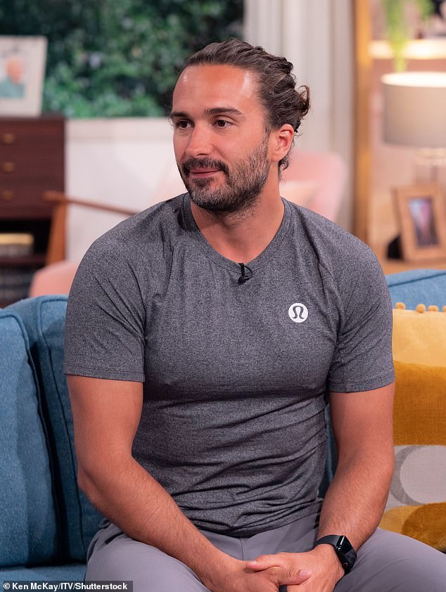 Joe Wicks révèle qu'il fait du sport pour éviter de crier sur ses enfants : la peur d'être agressif comme ses parents.