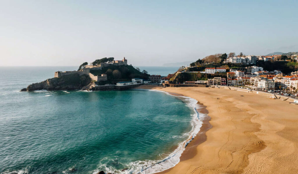 L'Espagne, nouvelle destination incontournable en 2026 : Barcelone, Madrid et la Méditerranée attirent les touristes pour des étés inoubliables !