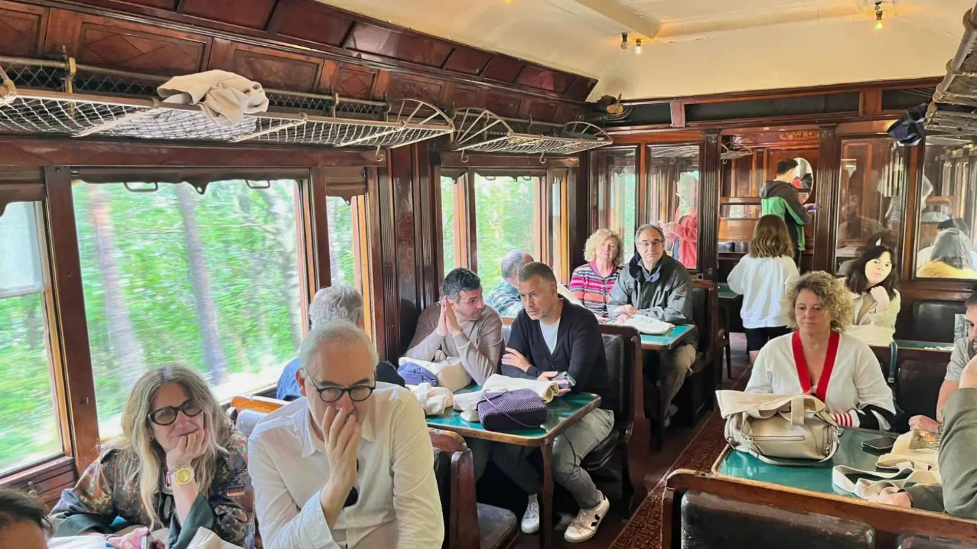 Le Train Express attire 27 000 voyageurs entre Jaca et Canfranc en un mois !