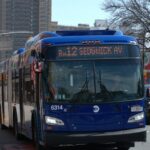 Nouveaux couloirs de bus sur une avenue bondée et dangereuse de New York : découvrez où !