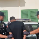 Un homme arrêté après avoir poignardé son voisin au cou à Cala Rajada