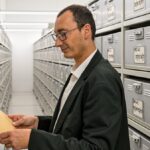 Un homme invite chez lui à Deusterberg : découvrez sa maison unique !